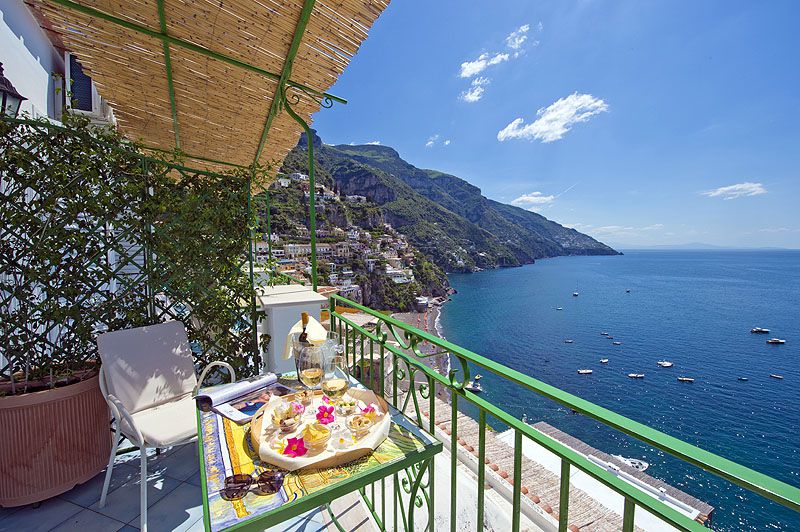 https://www.palazzotalamo.it/wp-content/uploads/2015/05/talamo-positano-superior-room-camere-amalfi-coast11.jpg