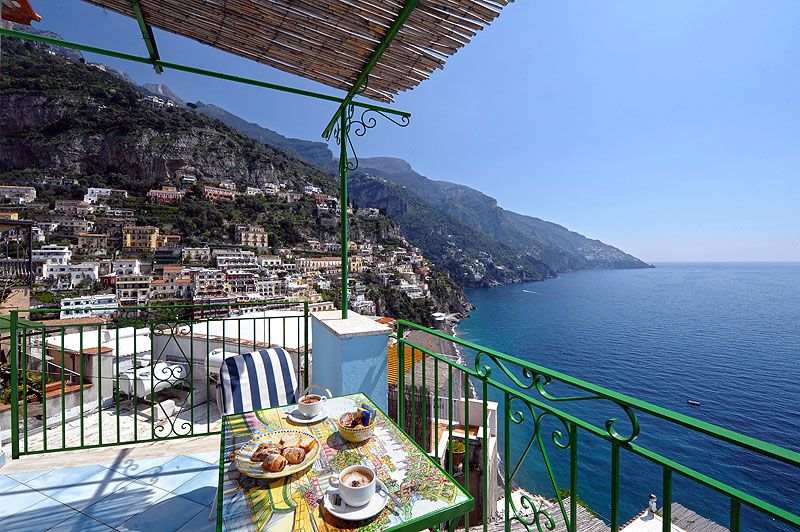 https://www.palazzotalamo.it/wp-content/uploads/2015/05/talamo-positano-superior-room-camere-amalfi-coast23.jpg