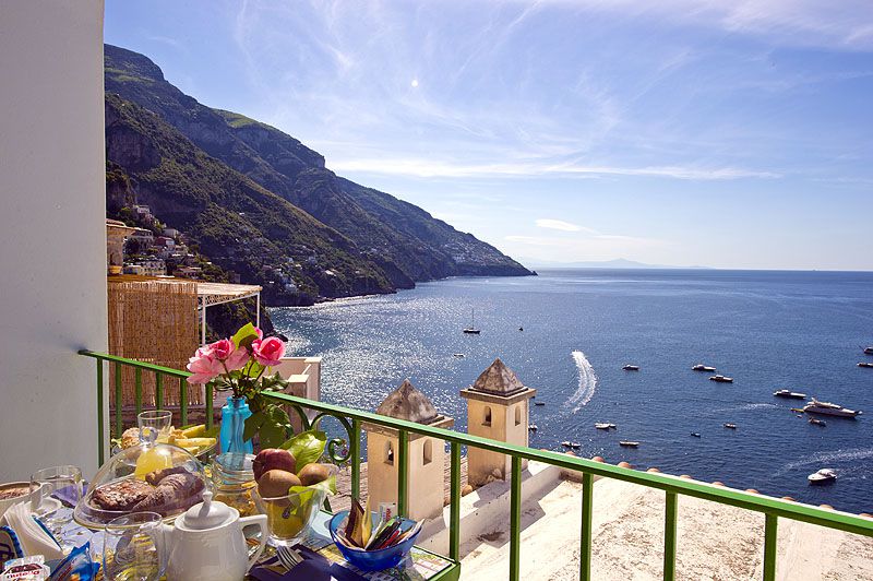 https://www.palazzotalamo.it/wp-content/uploads/2015/05/talamo-positano-superior-room-camere-amalfi-coast4.jpg