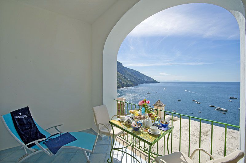 https://www.palazzotalamo.it/wp-content/uploads/2015/05/talamo-positano-superior-room-camere-amalfi-coast5.jpg