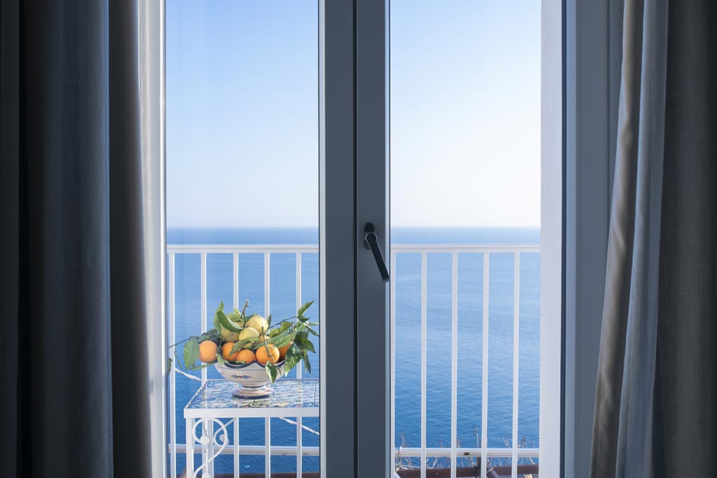 https://www.palazzotalamo.it/wp-content/uploads/2021/05/maison-don-rafe-palazzo-talamo-positano-19.jpg